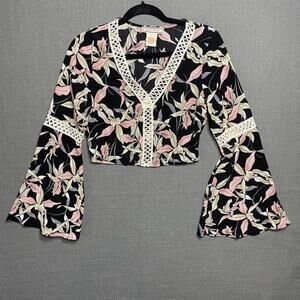 Flying Tomato Crop Top LS Small Blouse Lace Trim Bell Floral Tropical Vacation